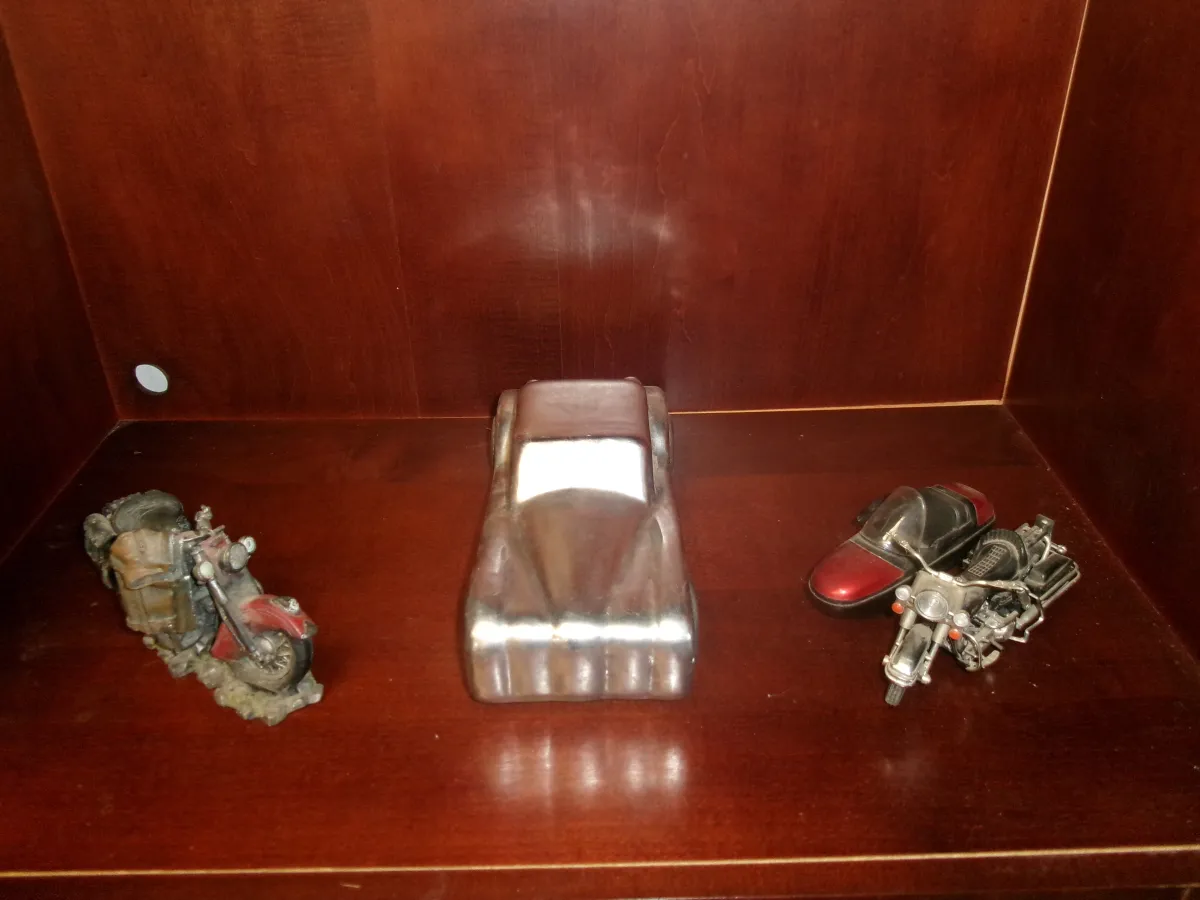 Collectible Motorcycle Figurines & Pewter-Finish Model Car Lot (3 Pcs)